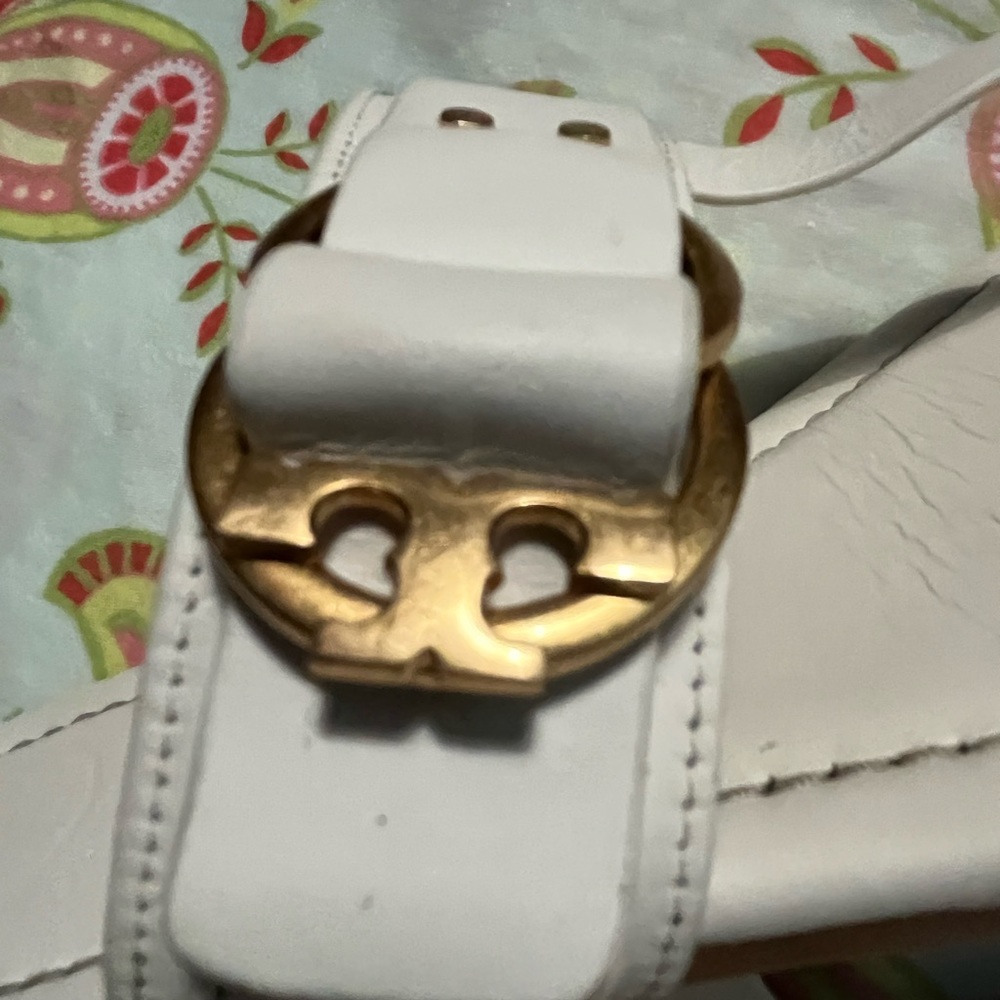 White sandals - Picture 8 of 8